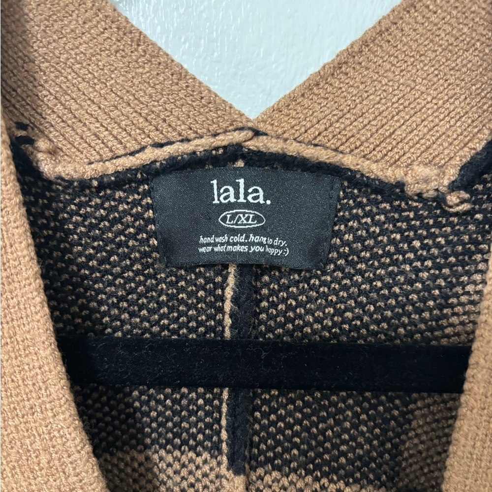 Checkered Black and Tan Women's Sweater - Picture 3 of 3